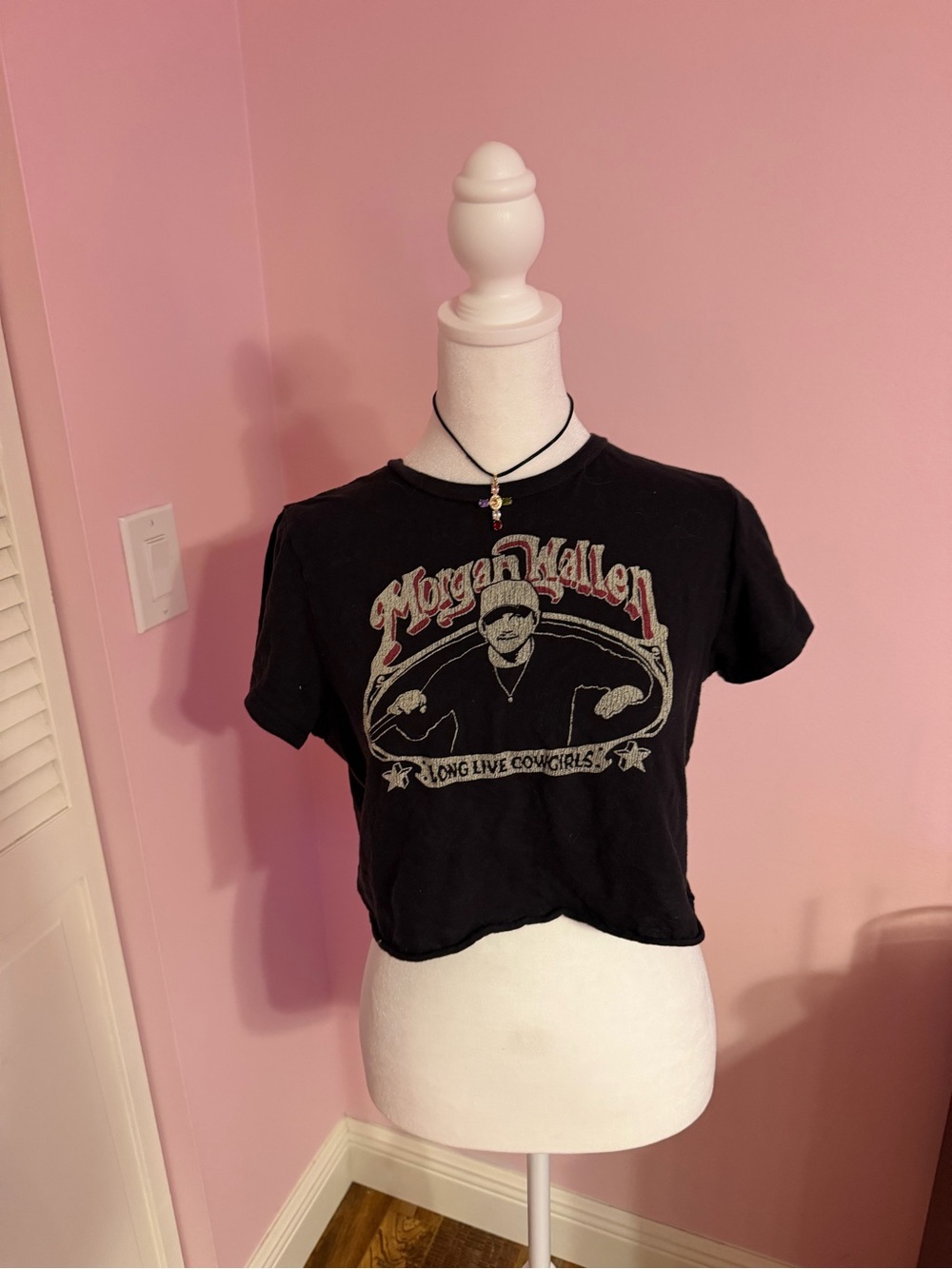 Official Morgan wallen merch Black Graphic Crop Tee